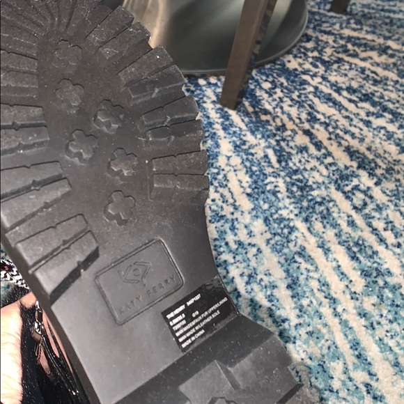 Hiking boots - Picture 4 of 6